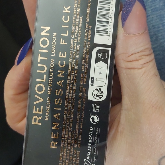 Makeup revolution felt eyeliner in black - Picture 2 of 4